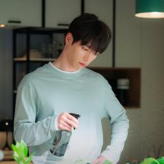 不是你的恋爱 - qHZBvAY63j2a1mEJoLo2YTzY7X6.jpg